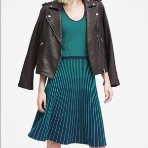 Banana Republic blue and green striped knit Skater Dress NAUTICAL FIT & FLARE L